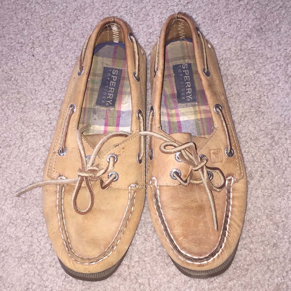Sperry topsiders